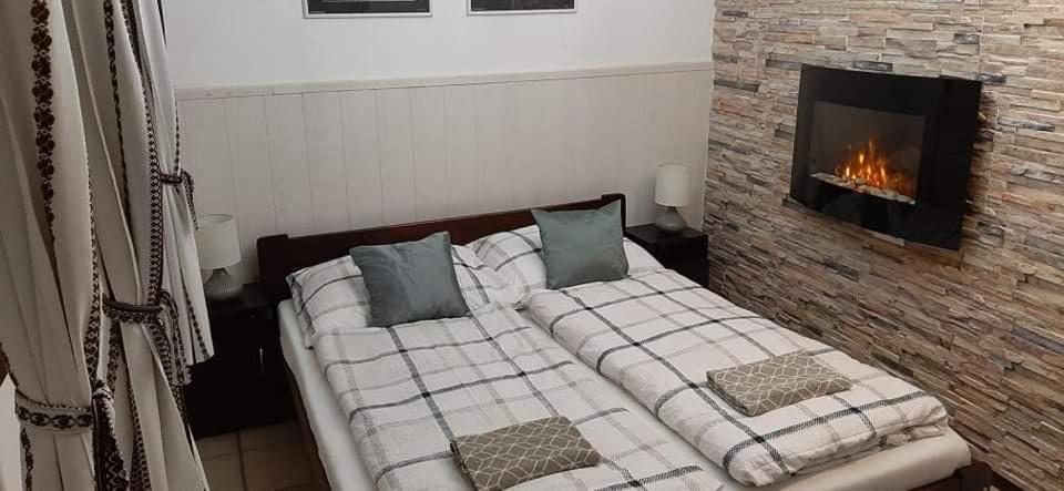 Harmonia Paraszthaz Es Apartman Poroszlo Exterior photo