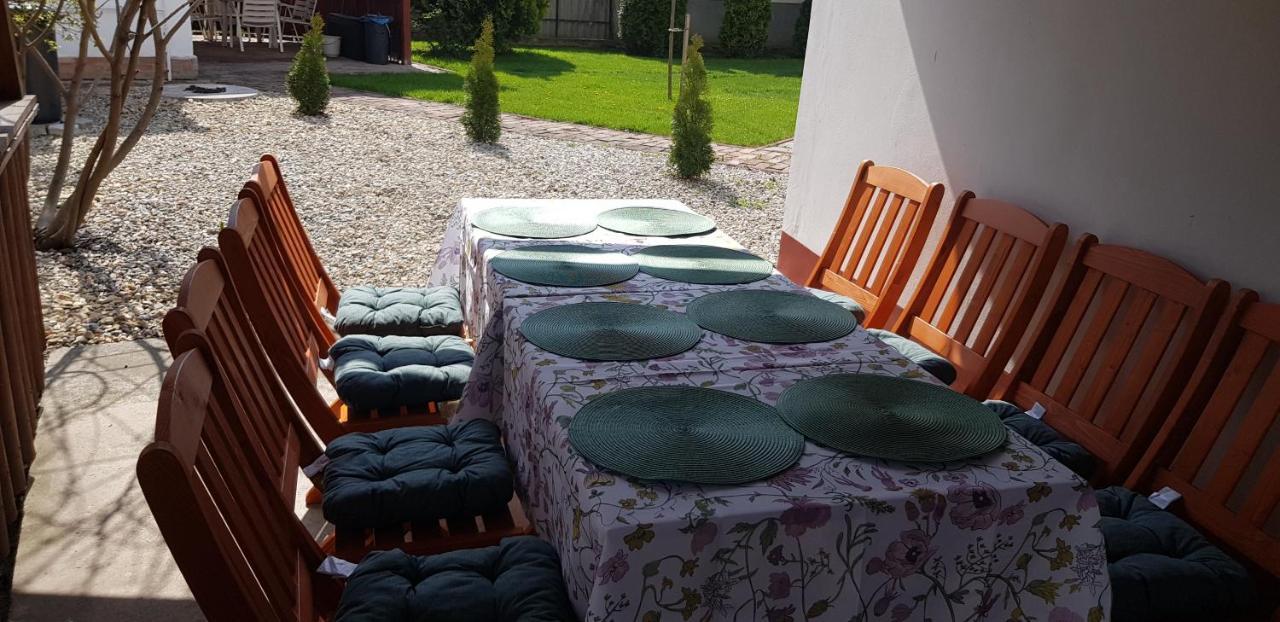 Harmonia Paraszthaz Es Apartman Poroszlo Exterior photo